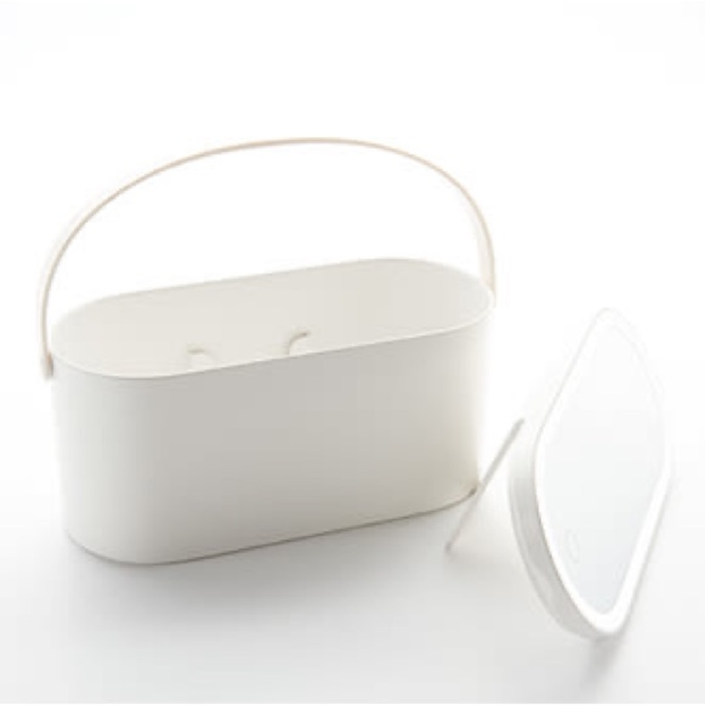 Portable Makeup Case With LED Mirror - Picture 2 of 4